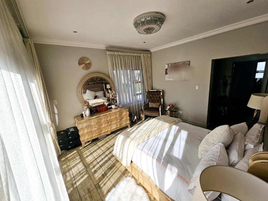 To Let 4 Bedroom Property for Rent in Midstream Estate Gauteng