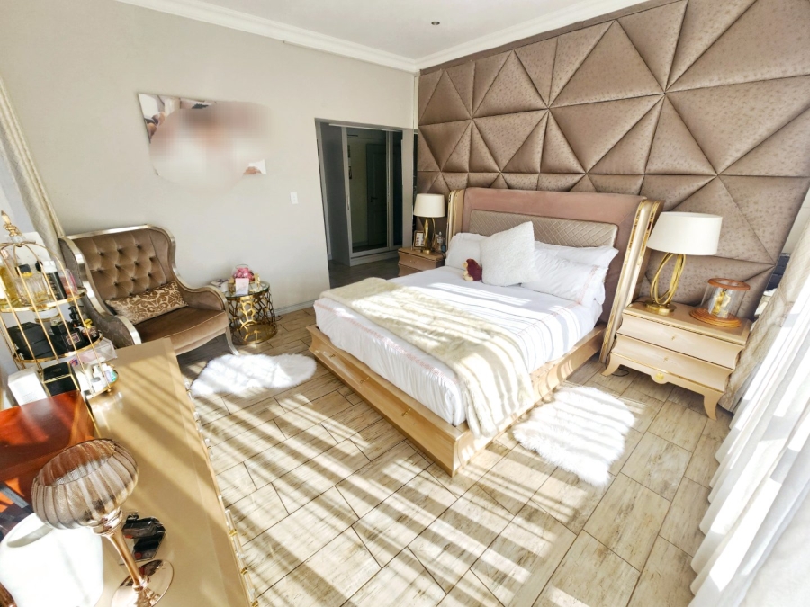 To Let 4 Bedroom Property for Rent in Midstream Estate Gauteng