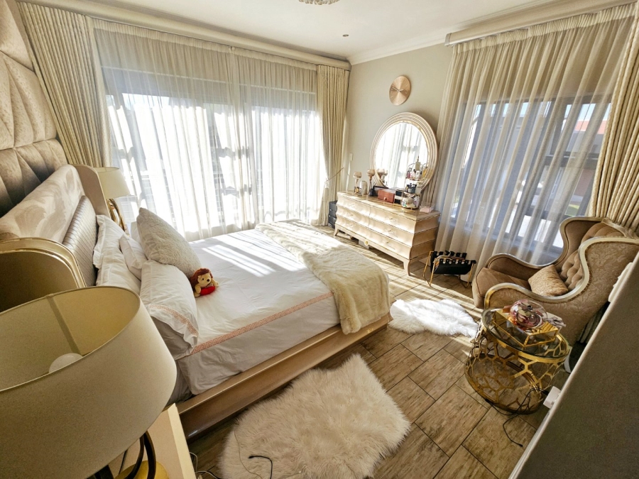 To Let 4 Bedroom Property for Rent in Midstream Estate Gauteng