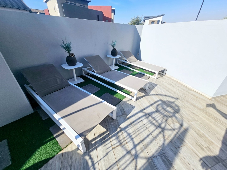 To Let 4 Bedroom Property for Rent in Midstream Estate Gauteng