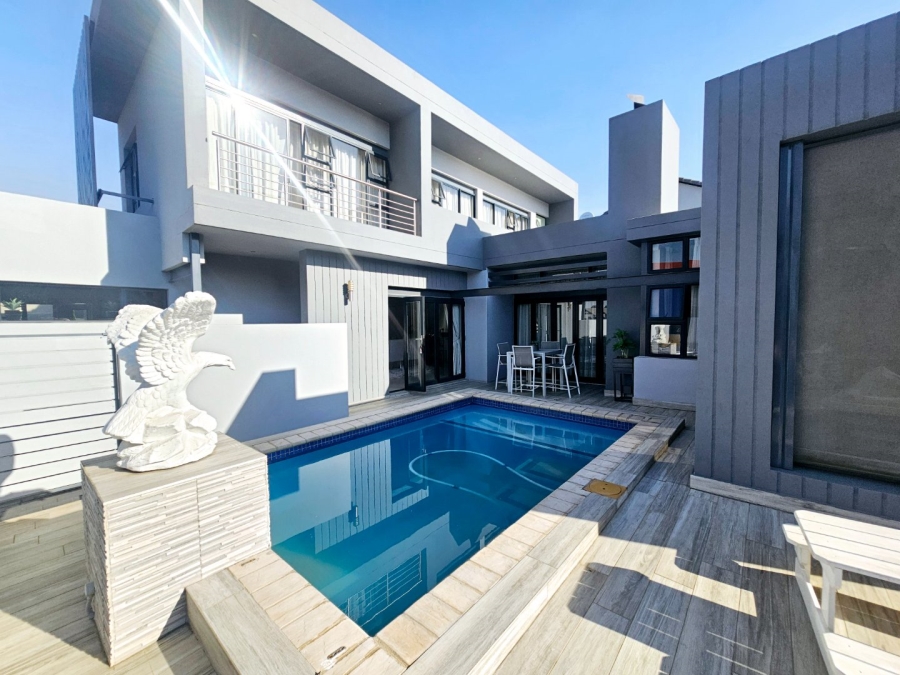 To Let 4 Bedroom Property for Rent in Midstream Estate Gauteng