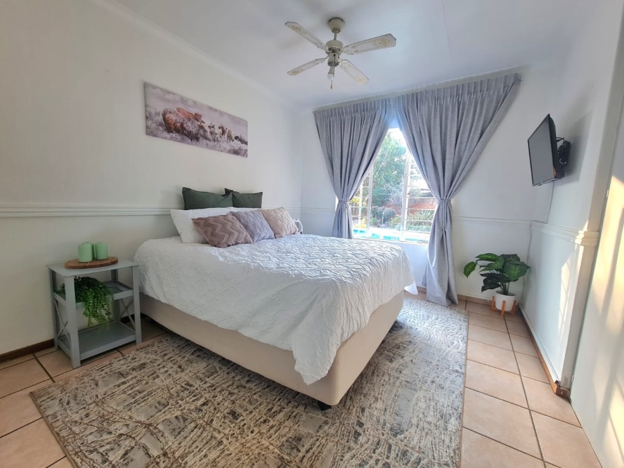 5 Bedroom Property for Sale in Eldoraigne Gauteng