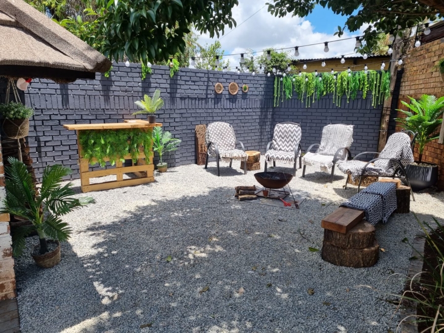 5 Bedroom Property for Sale in Eldoraigne Gauteng
