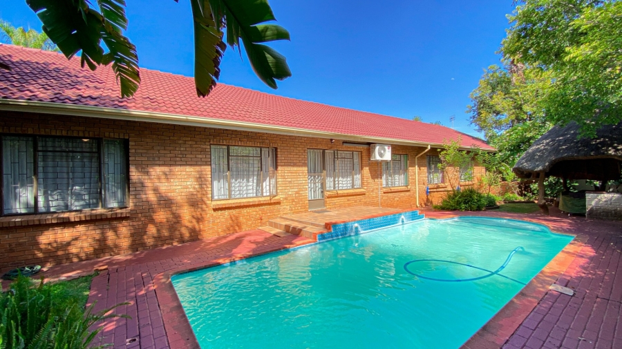 7 Bedroom Property for Sale in Ninapark Gauteng