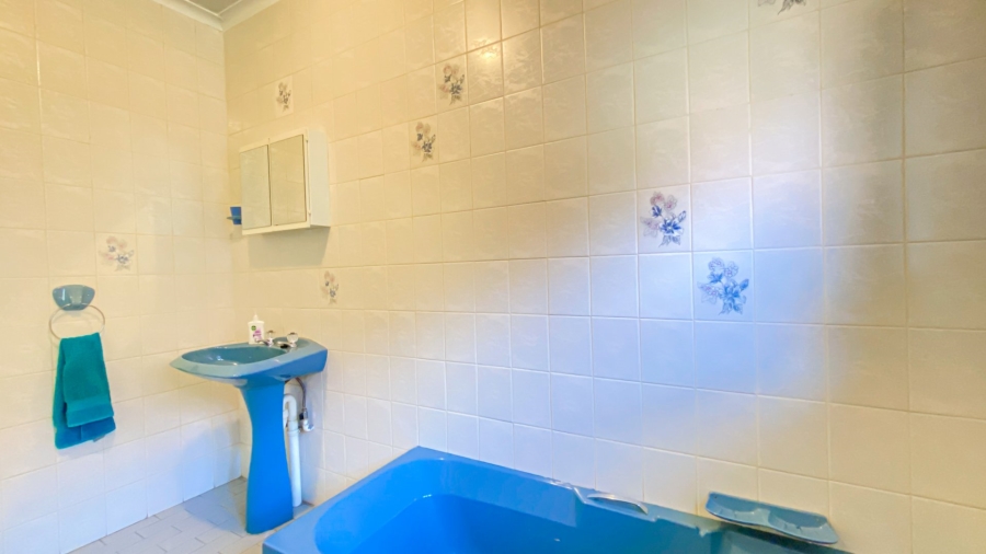 7 Bedroom Property for Sale in Ninapark Gauteng