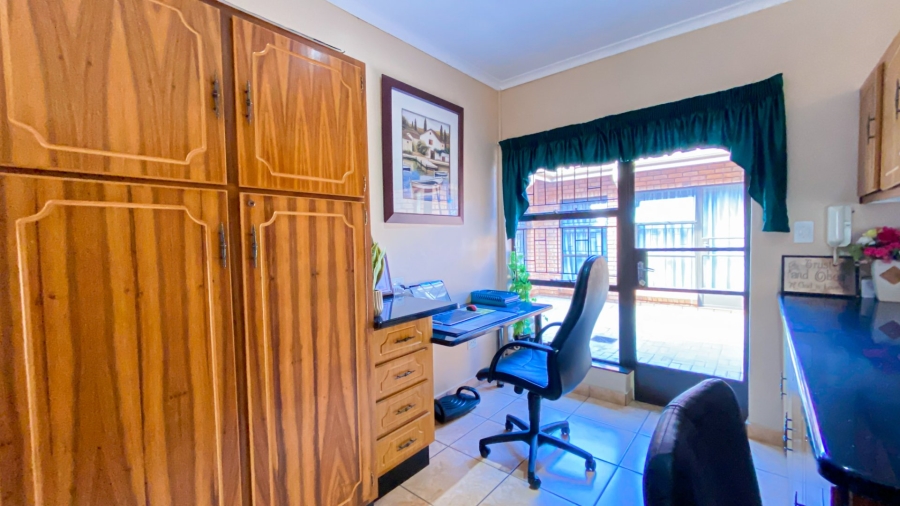 7 Bedroom Property for Sale in Ninapark Gauteng