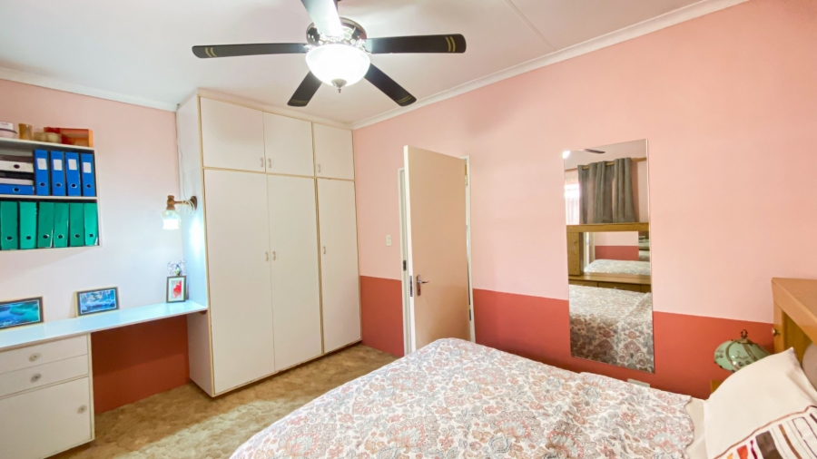 7 Bedroom Property for Sale in Ninapark Gauteng