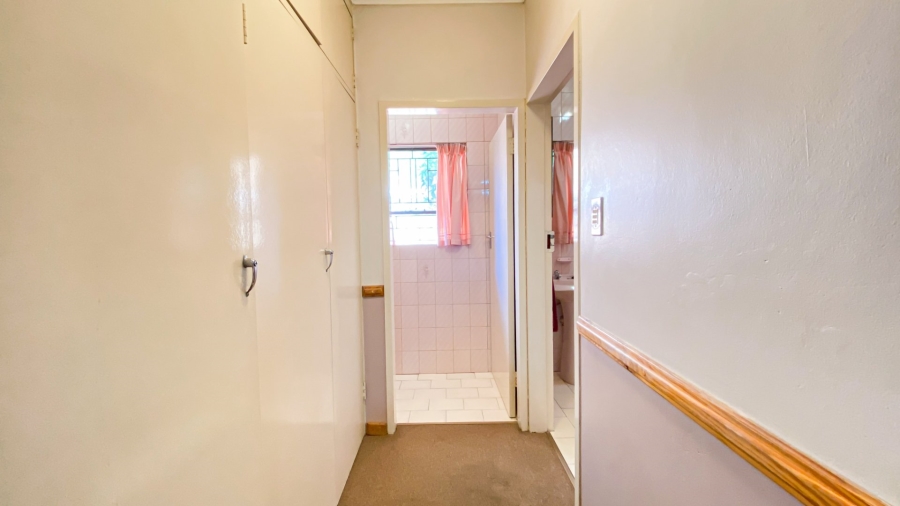 7 Bedroom Property for Sale in Ninapark Gauteng