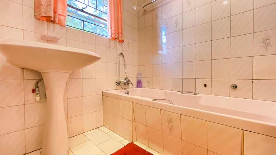 7 Bedroom Property for Sale in Ninapark Gauteng