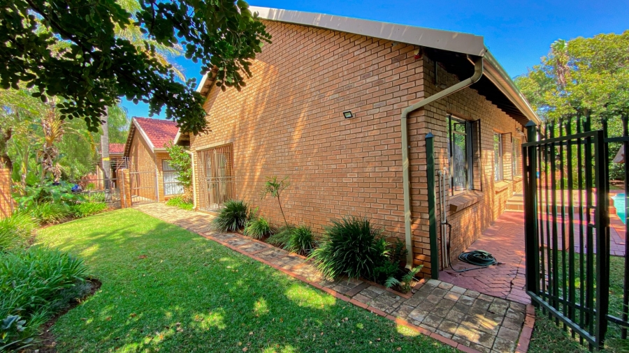 7 Bedroom Property for Sale in Ninapark Gauteng