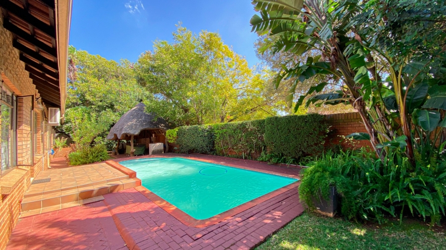 7 Bedroom Property for Sale in Ninapark Gauteng