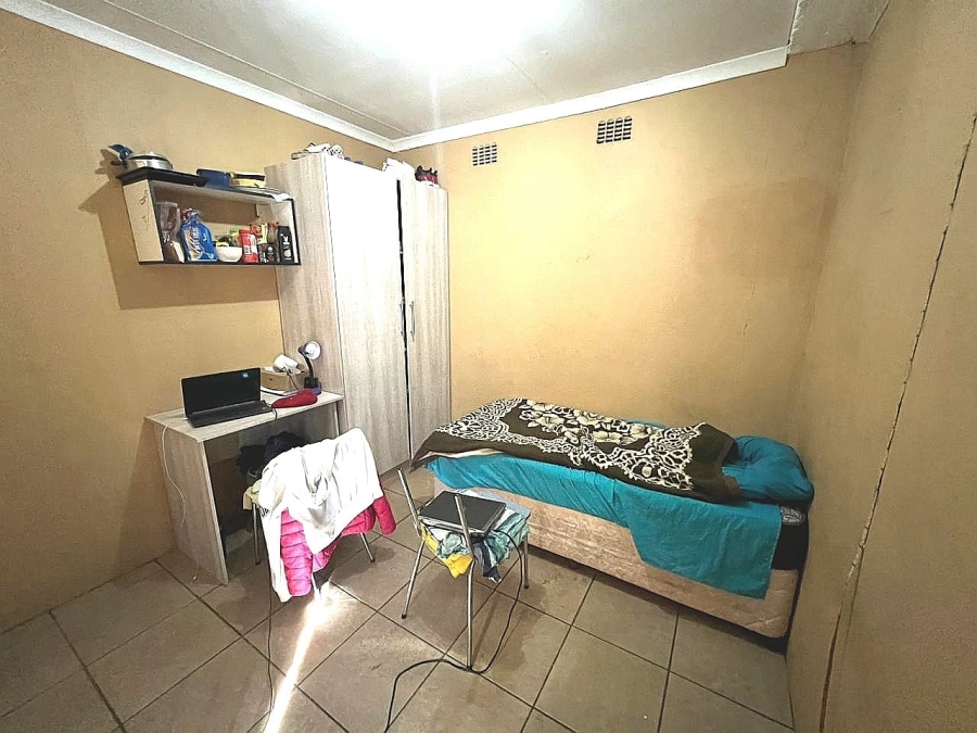 13 Bedroom Property for Sale in Brixton Gauteng