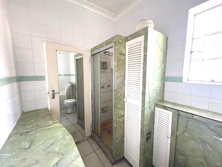 13 Bedroom Property for Sale in Brixton Gauteng
