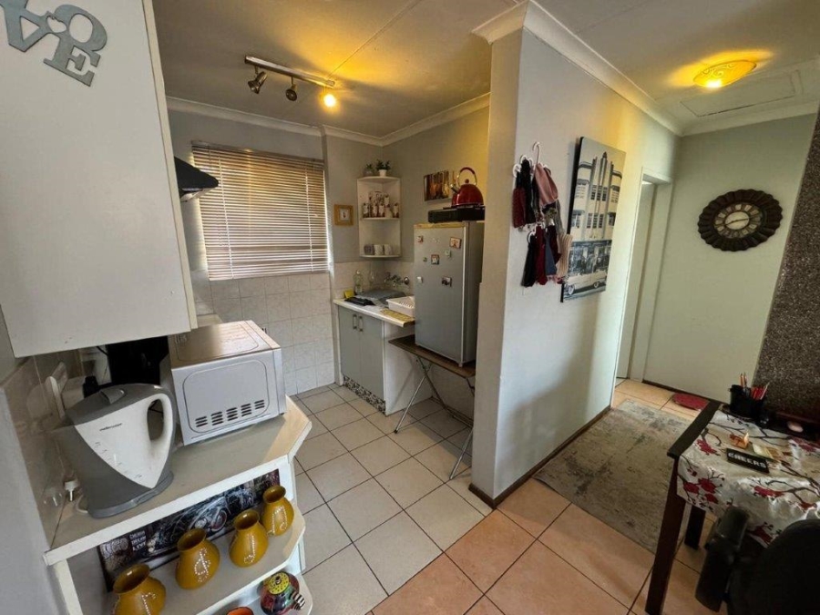 1 Bedroom Property for Sale in Glen Marais Gauteng