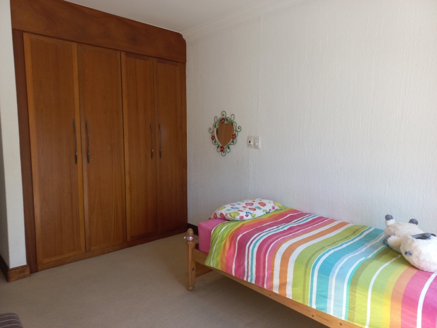 To Let 6 Bedroom Property for Rent in Morningside Manor Gauteng