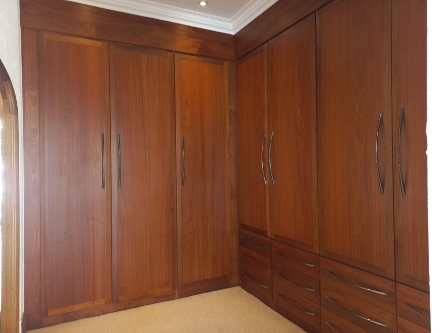To Let 6 Bedroom Property for Rent in Morningside Manor Gauteng