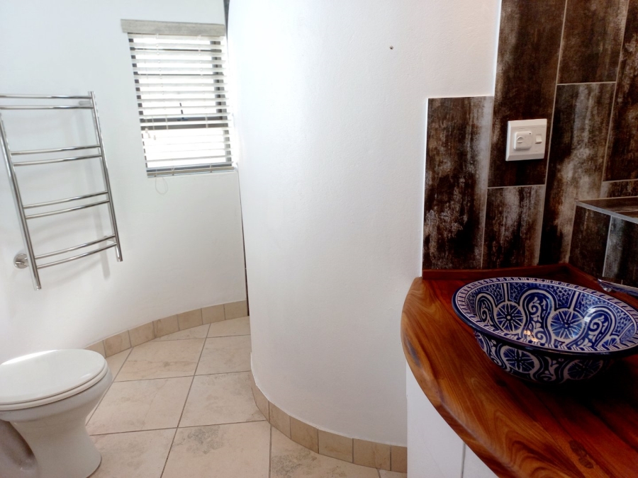To Let 6 Bedroom Property for Rent in Morningside Manor Gauteng