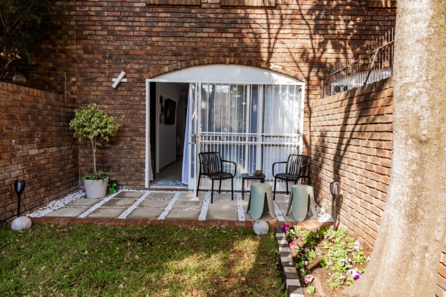 To Let 2 Bedroom Property for Rent in Waterkloof Glen Gauteng