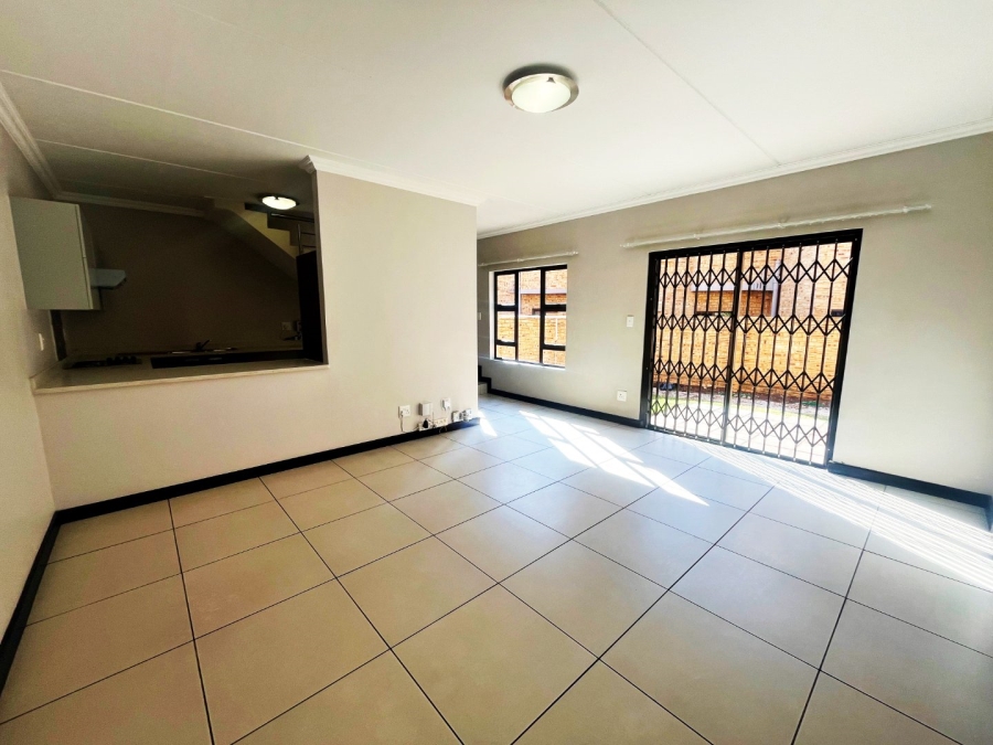 To Let 3 Bedroom Property for Rent in Scarlet Park Gauteng