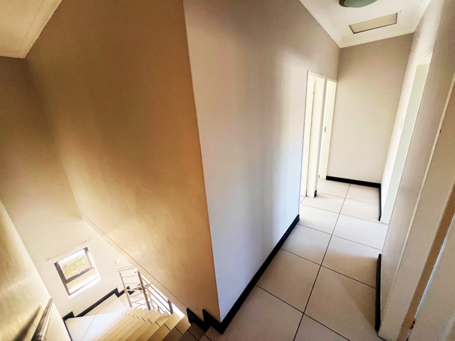 To Let 3 Bedroom Property for Rent in Scarlet Park Gauteng