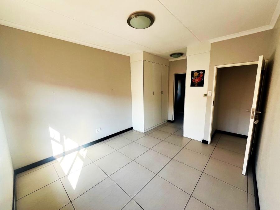 To Let 3 Bedroom Property for Rent in Scarlet Park Gauteng