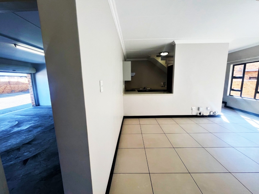To Let 3 Bedroom Property for Rent in Scarlet Park Gauteng
