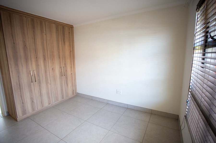 To Let 3 Bedroom Property for Rent in Glen Marais Gauteng