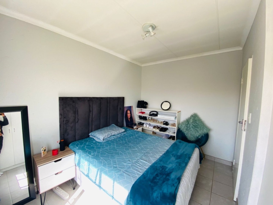 To Let 2 Bedroom Property for Rent in Comet Gauteng
