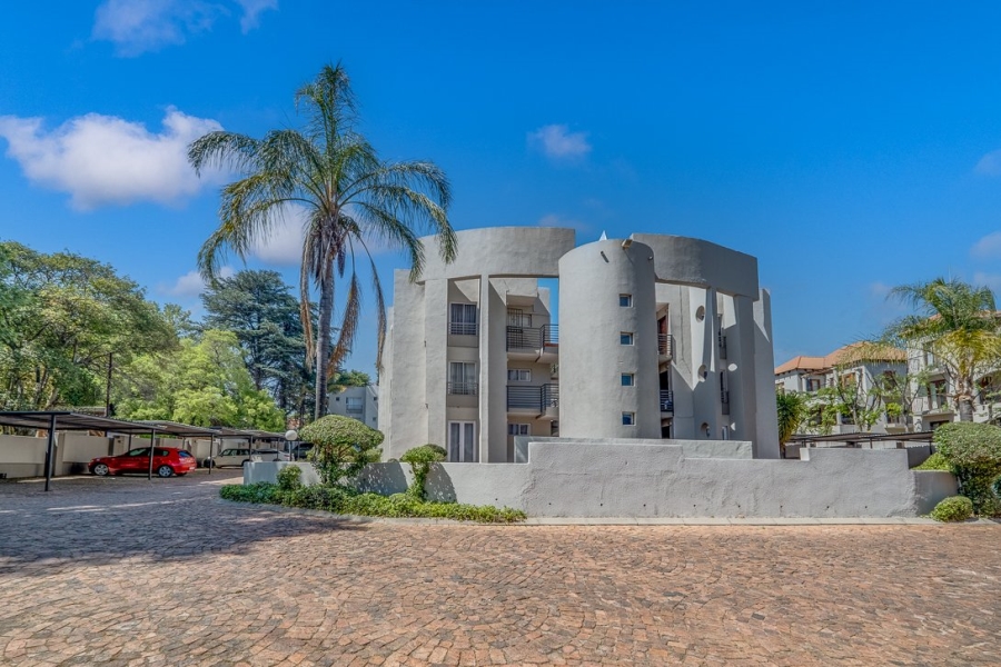 To Let 1 Bedroom Property for Rent in Sandown Gauteng