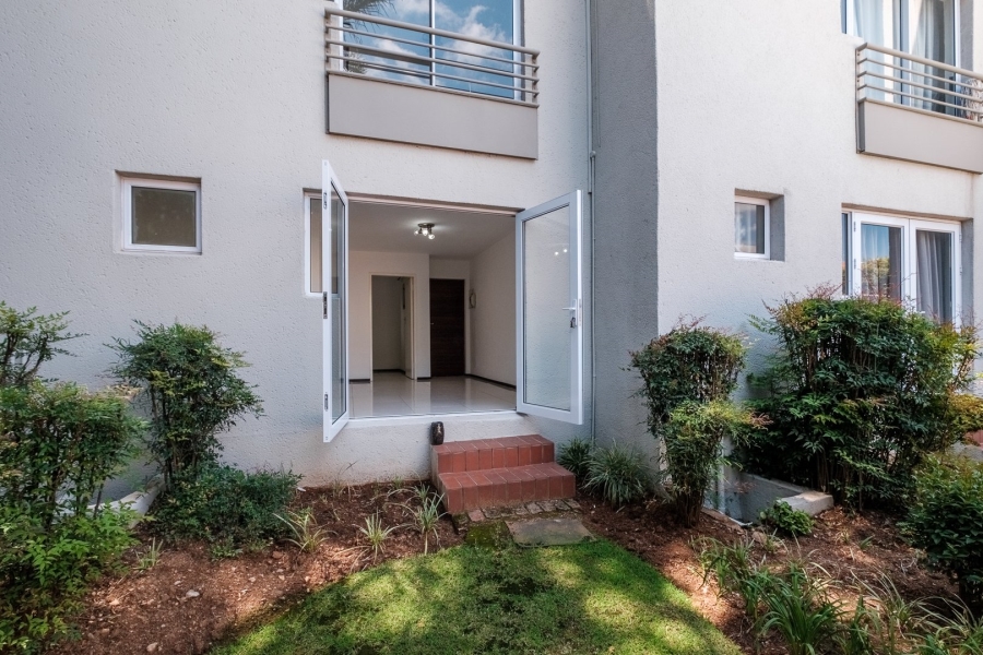 To Let 1 Bedroom Property for Rent in Sandown Gauteng