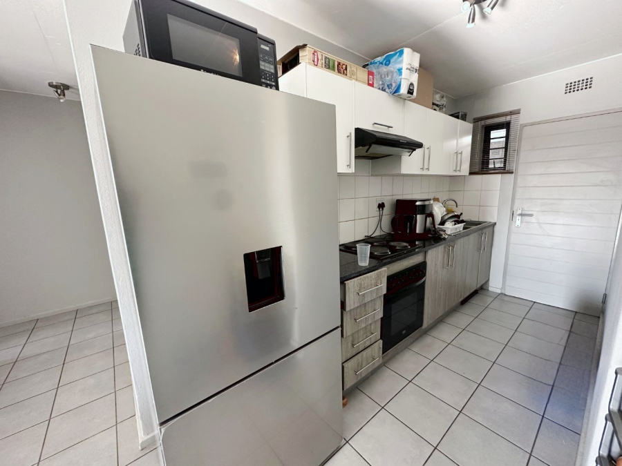 To Let 2 Bedroom Property for Rent in Clubview Gauteng