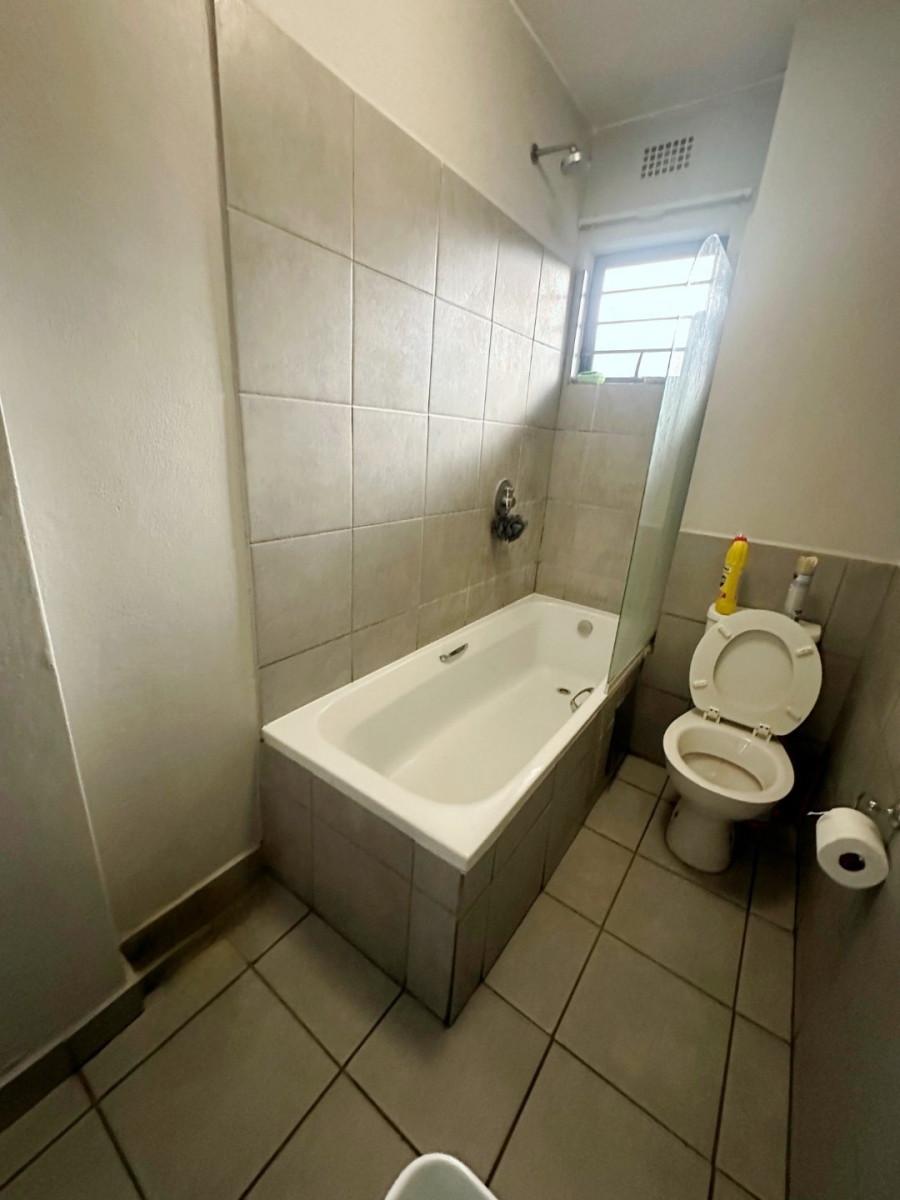 To Let 2 Bedroom Property for Rent in Clubview Gauteng