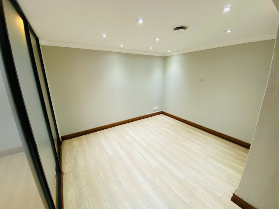 To Let commercial Property for Rent in Erasmuskloof Gauteng