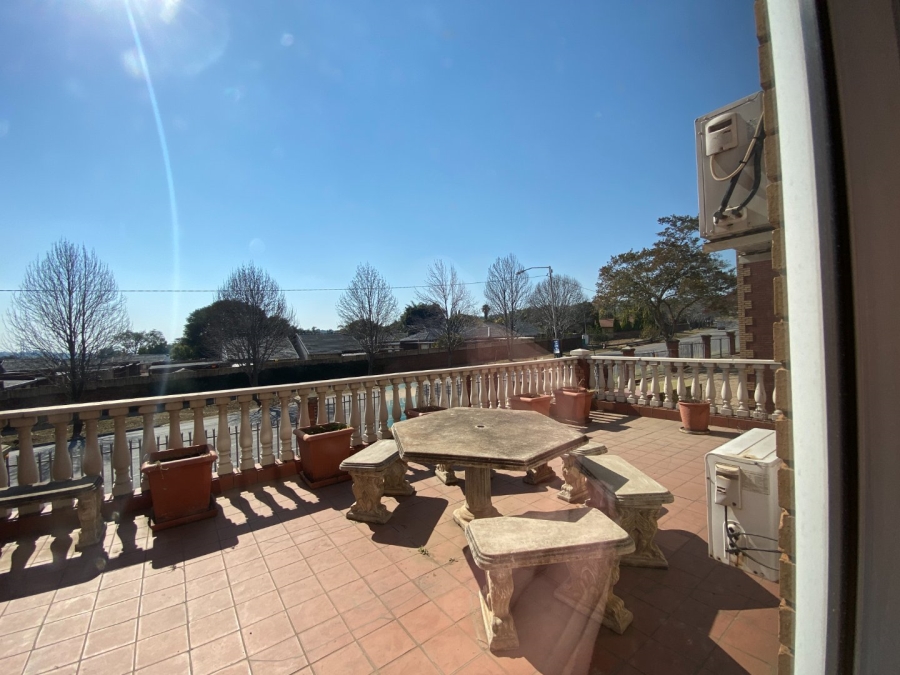To Let commercial Property for Rent in Erasmuskloof Gauteng