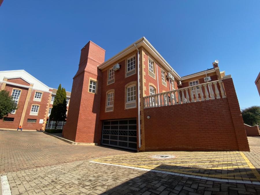To Let commercial Property for Rent in Erasmuskloof Gauteng