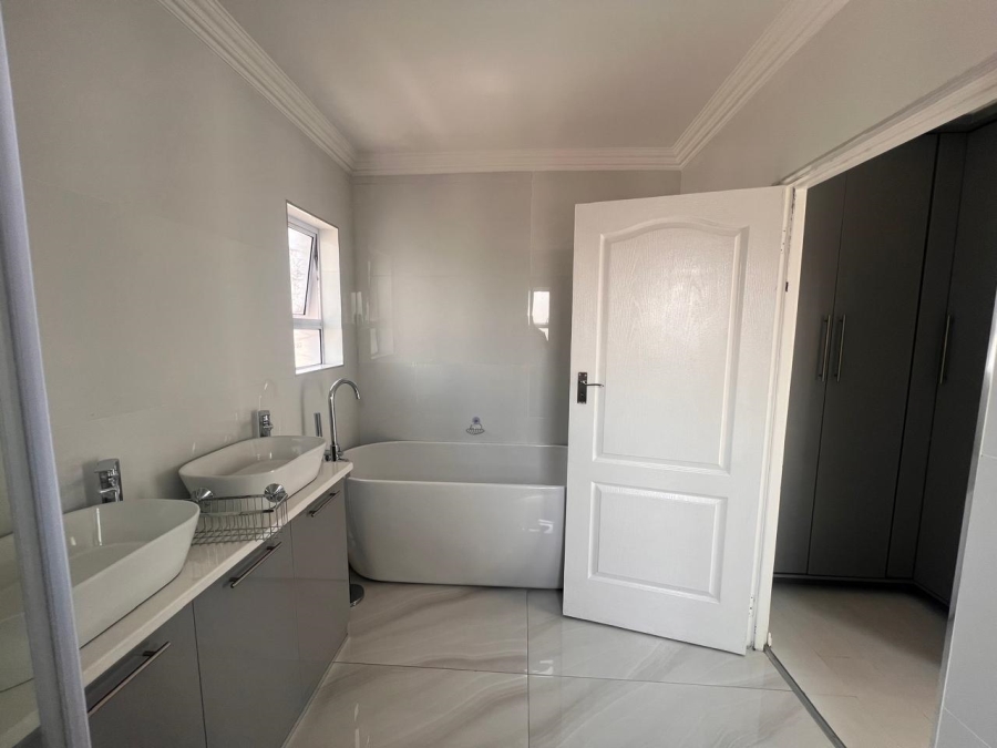 3 Bedroom Property for Sale in Riverspray Lifestyle Estate Gauteng