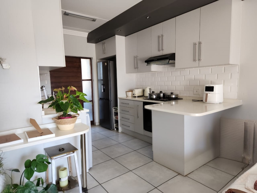 2 Bedroom Property for Sale in Eveleigh Gauteng