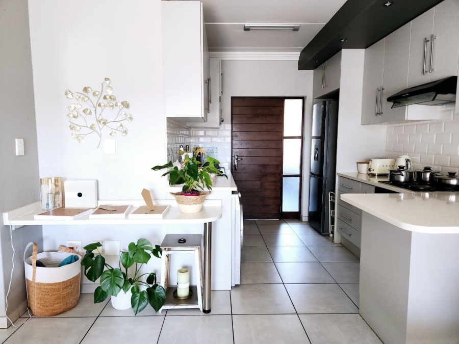 2 Bedroom Property for Sale in Eveleigh Gauteng