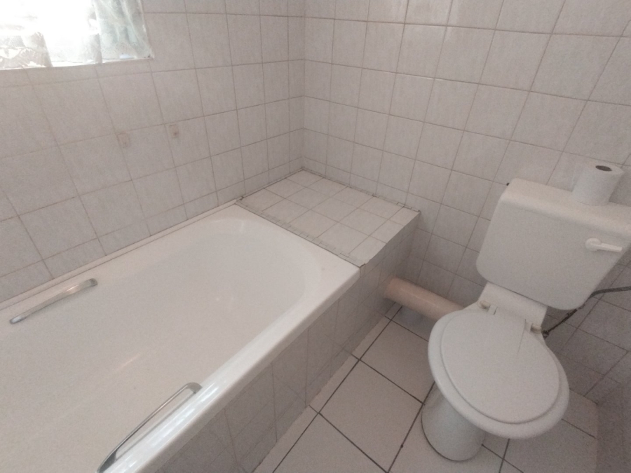 1 Bedroom Property for Sale in Observatory Gauteng