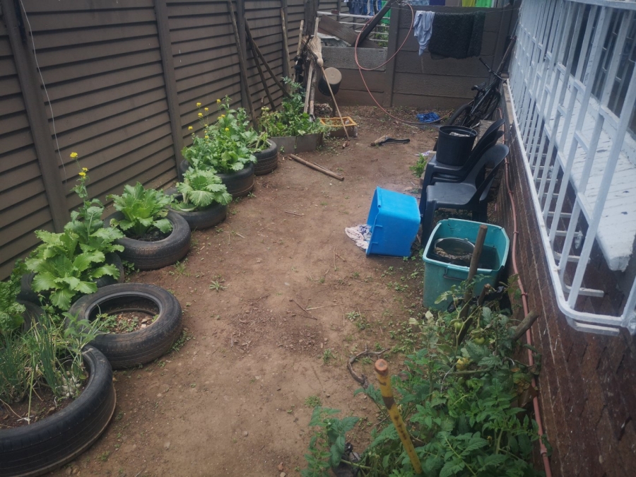 2 Bedroom Property for Sale in Wychwood Gauteng