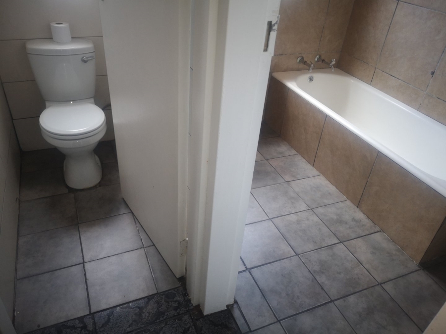 2 Bedroom Property for Sale in Wychwood Gauteng