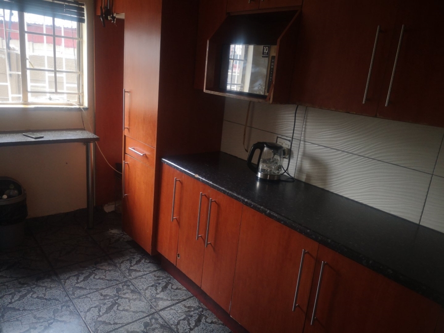 2 Bedroom Property for Sale in Wychwood Gauteng