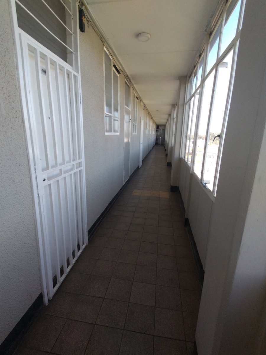 2 Bedroom Property for Sale in Bedford Gardens Gauteng