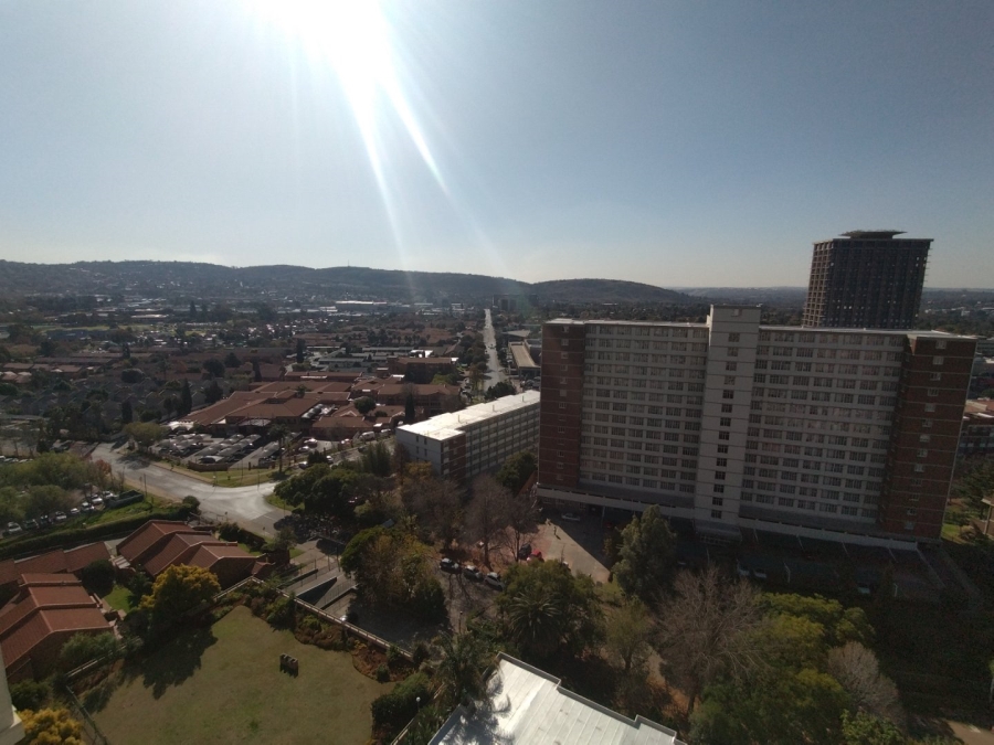 2 Bedroom Property for Sale in Bedford Gardens Gauteng