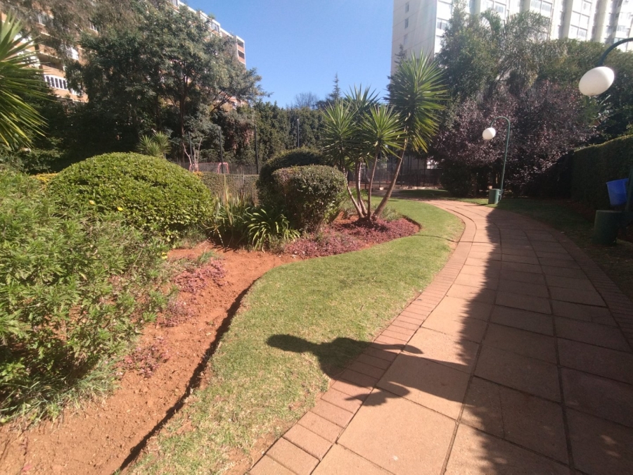 2 Bedroom Property for Sale in Bedford Gardens Gauteng