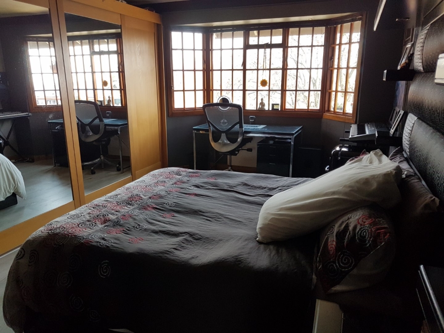 5 Bedroom Property for Sale in Kensington Gauteng