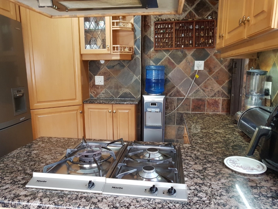 5 Bedroom Property for Sale in Kensington Gauteng