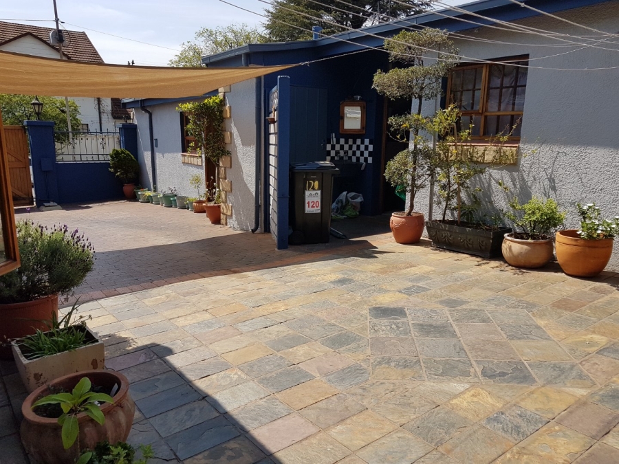 5 Bedroom Property for Sale in Kensington Gauteng