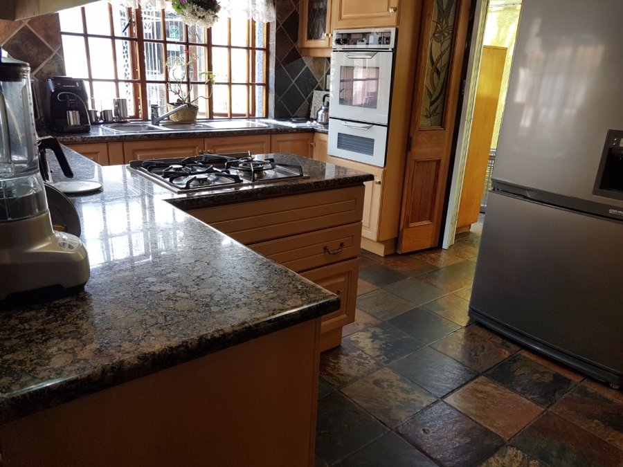 5 Bedroom Property for Sale in Kensington Gauteng