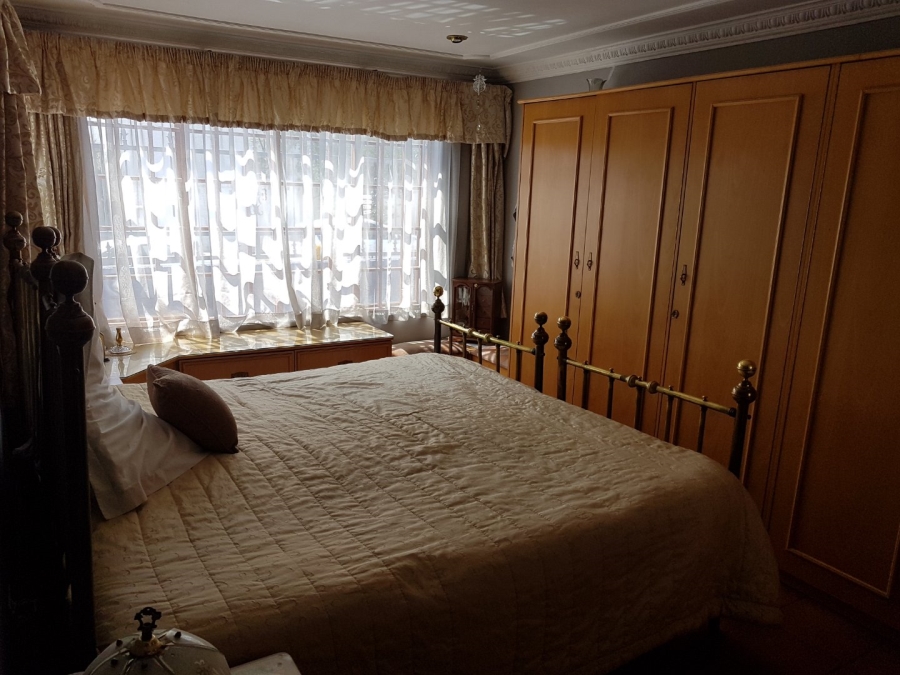 5 Bedroom Property for Sale in Kensington Gauteng